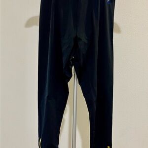 P.E Nation
The Equaliser Leggings
Size L